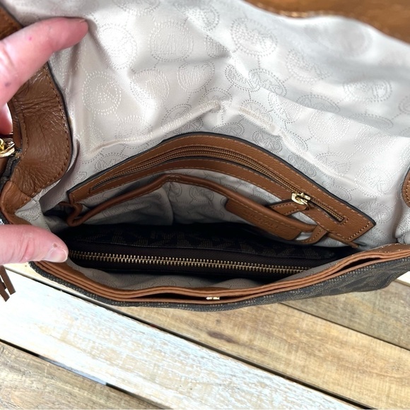 Michael Kors Brown Jet Medium Convertible Shoulder Bag Tassel Matching Wallet - Picture 6 of 16